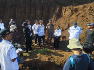 komisi III kabupaten Probolinggo lakukan monitoring aktifitas tambang di desa brabe