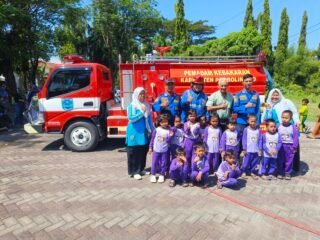 Damkar Kabupaten Probolinggo Berikan Edukasi Kebakaran kepada Anak TK